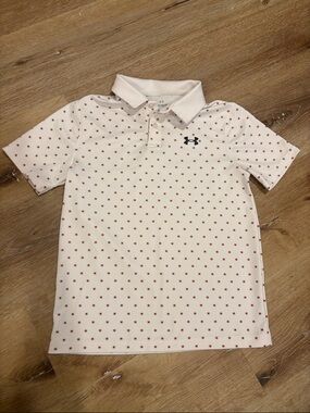 Under Armour White Golf Polo with Small Red Star Pattern